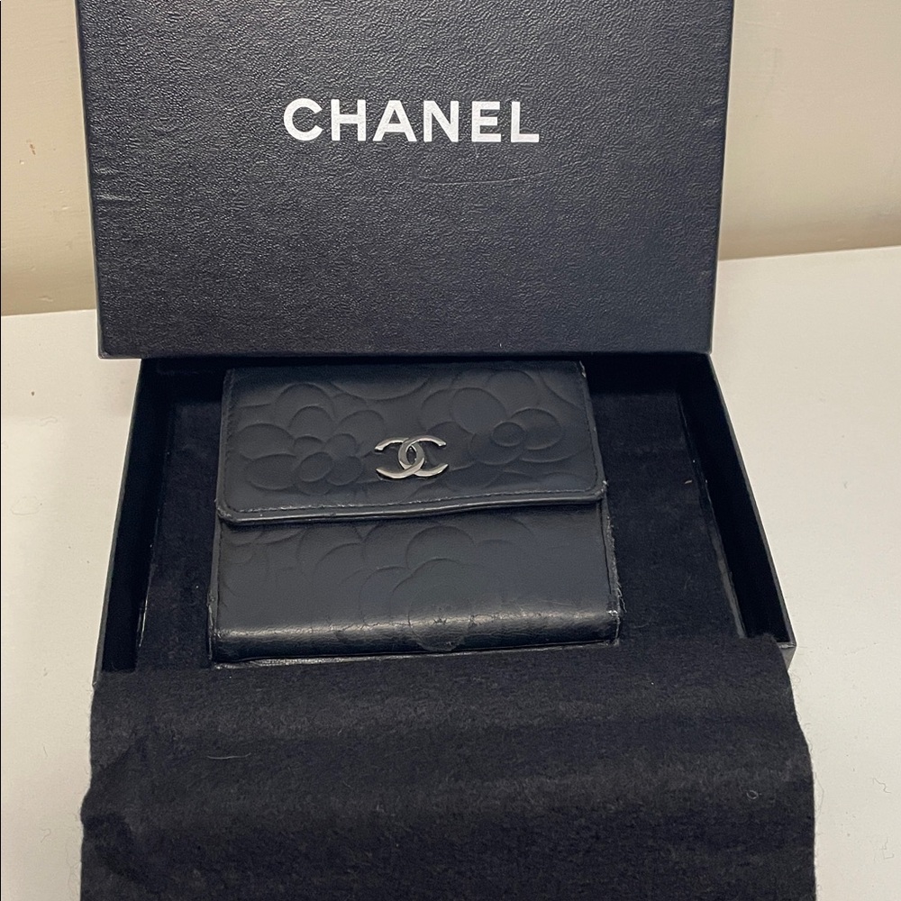 Authentic CHANEL Camellia Black Lambskin Double-hook Wallet